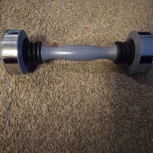One 5lb shake weight..Pre owned great for working out